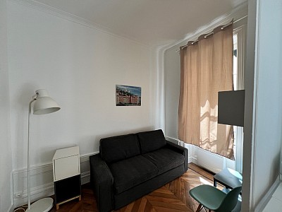 STUDIO A LOUER - LYON 1ER ARRONDISSEMENT Mairie-Martiniere - 19.73 m2 - 695 &euro; charges comprises par mois