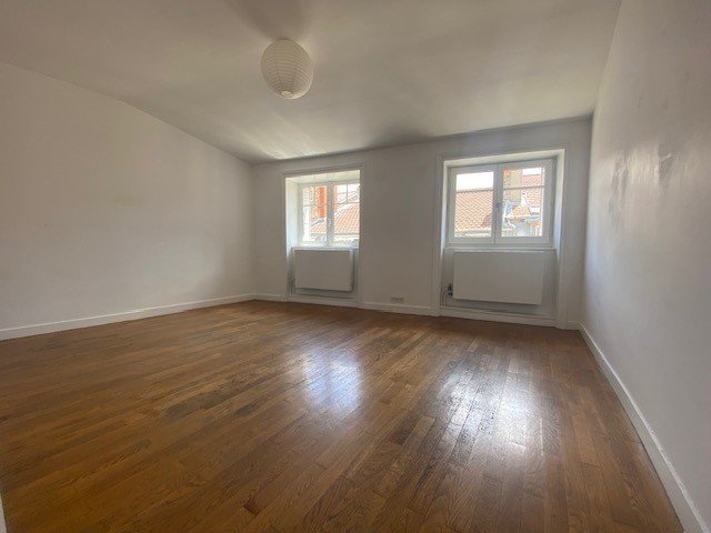 STUDIO A LOUER - LYON 1ER ARRONDISSEMENT Terreaux-Bat-d-Argent - 34.63 m2 - 550 &euro; charges comprises par mois