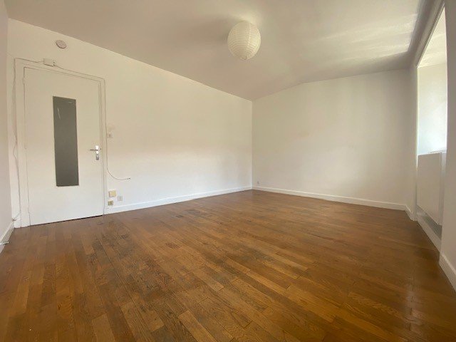 STUDIO A LOUER - LYON 1ER ARRONDISSEMENT Terreaux-Bat-d-Argent - 34.63 m2 - 550 &euro; charges comprises par mois