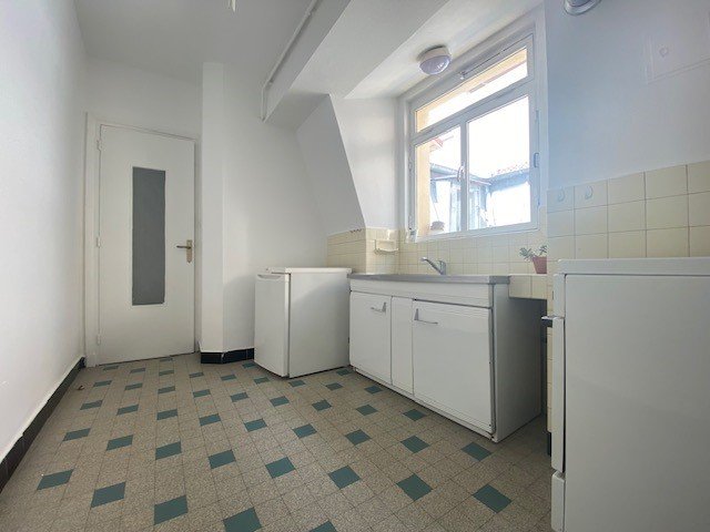 STUDIO A LOUER - LYON 1ER ARRONDISSEMENT Terreaux-Bat-d-Argent - 34.63 m2 - 550 &euro; charges comprises par mois