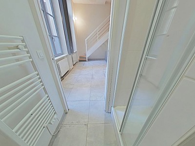 STUDIO A LOUER - LYON 1ER ARRONDISSEMENT Annonciade-Saint-Benoit - 34.2 m2 - 833 € charges comprises par mois