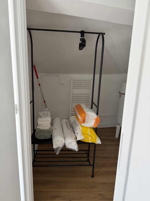 STUDIO A LOUER - LYON 1ER ARRONDISSEMENT Normale-Chartreux - 13.4 m2 - 500 &euro; charges comprises par mois