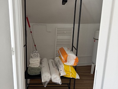 STUDIO A LOUER - LYON 1ER ARRONDISSEMENT Normale-Chartreux - 13.4 m2 - 500 € charges comprises par mois