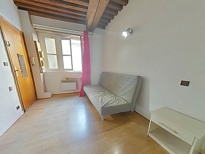 STUDIO A LOUER - LYON 1ER ARRONDISSEMENT Capucins-Griffon - 17.62 m2 - 435 &euro; charges comprises par mois