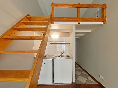 STUDIO A LOUER - LYON 1ER ARRONDISSEMENT Terreaux-Bat-d-Argent - 15.26 m2 - 495 € charges comprises par mois