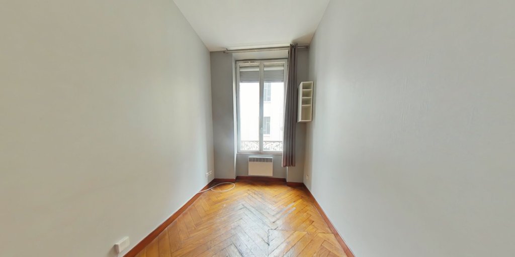 STUDIO A LOUER - LYON 1ER ARRONDISSEMENT Terreaux-Bat-d-Argent - 15.26 m2 - 495 &euro; charges comprises par mois