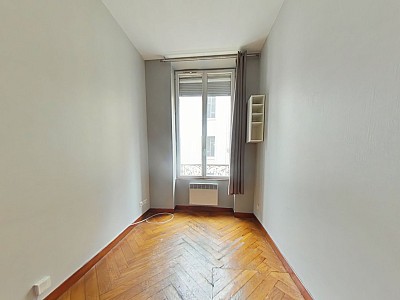 STUDIO A LOUER - LYON 1ER ARRONDISSEMENT Terreaux-Bat-d-Argent - 15.26 m2 - 495 € charges comprises par mois