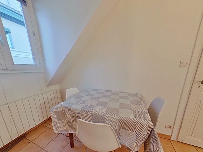 STUDIO A LOUER - LYON 1ER ARRONDISSEMENT Capucins-Griffon - 32.18 m2 - 770 € charges comprises par mois