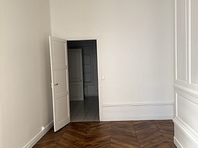 STUDIO A LOUER - LYON 2EME ARRONDISSEMENT - 32.4 m2 - 660€ charges comprises par mois