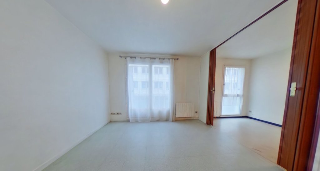 STUDIO A LOUER - LYON 2EME ARRONDISSEMENT Sainte-Blandine-Casimir Perier - 37.59 m2 - 640�&euro; charges comprises par mois