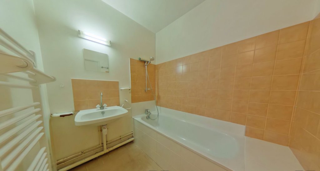 STUDIO A LOUER - LYON 2EME ARRONDISSEMENT Sainte-Blandine-Casimir Perier - 37.59 m2 - 640�&euro; charges comprises par mois