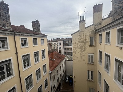 STUDIO A LOUER - LYON 2EME ARRONDISSEMENT Carnot-Charite - 43.96 m2 - 840�&euro; charges comprises par mois