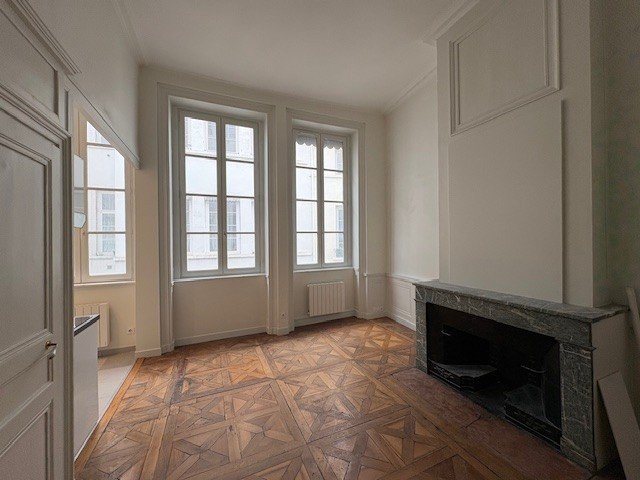 STUDIO A LOUER - LYON 2EME ARRONDISSEMENT Bellecour-a Gourjus - 39.11 m2 - 765�&euro; charges comprises par mois