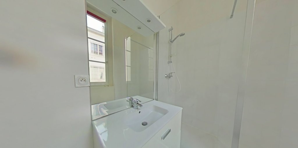 STUDIO A LOUER - LYON 2EME ARRONDISSEMENT Bellecour-a Gourjus - 35.91 m2 - 660 &euro; charges comprises par mois