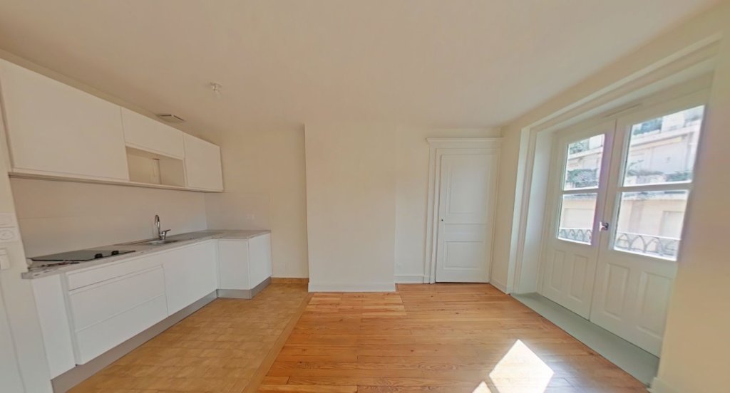 STUDIO A LOUER - LYON 2EME ARRONDISSEMENT Bellecour-Sala - 32.75 m2 - 760�&euro; charges comprises par mois