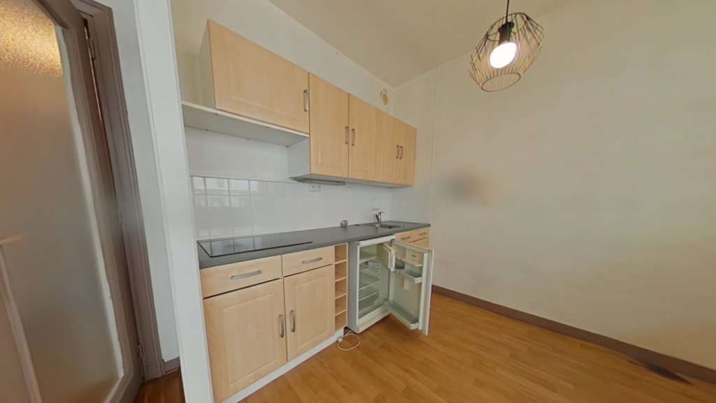 STUDIO A LOUER - LYON 2EME ARRONDISSEMENT Vaubecour-Mairie - 32.92 m2 - 765 &euro; charges comprises par mois