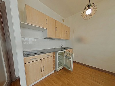 STUDIO A LOUER - LYON 2EME ARRONDISSEMENT Vaubecour-Mairie - 32.92 m2 - 765 € charges comprises par mois