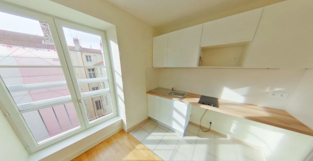 STUDIO A LOUER - LYON 2EME ARRONDISSEMENT Bellecour-Sala - 23.4 m2 - 608 &euro; charges comprises par mois