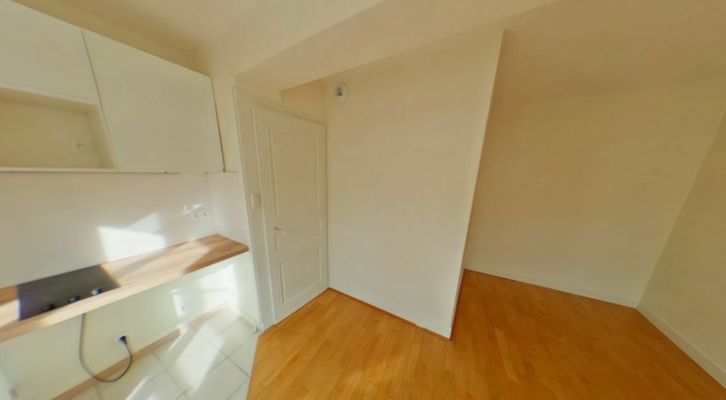 STUDIO A LOUER - LYON 2EME ARRONDISSEMENT Bellecour-Sala - 23.4 m2 - 608 &euro; charges comprises par mois