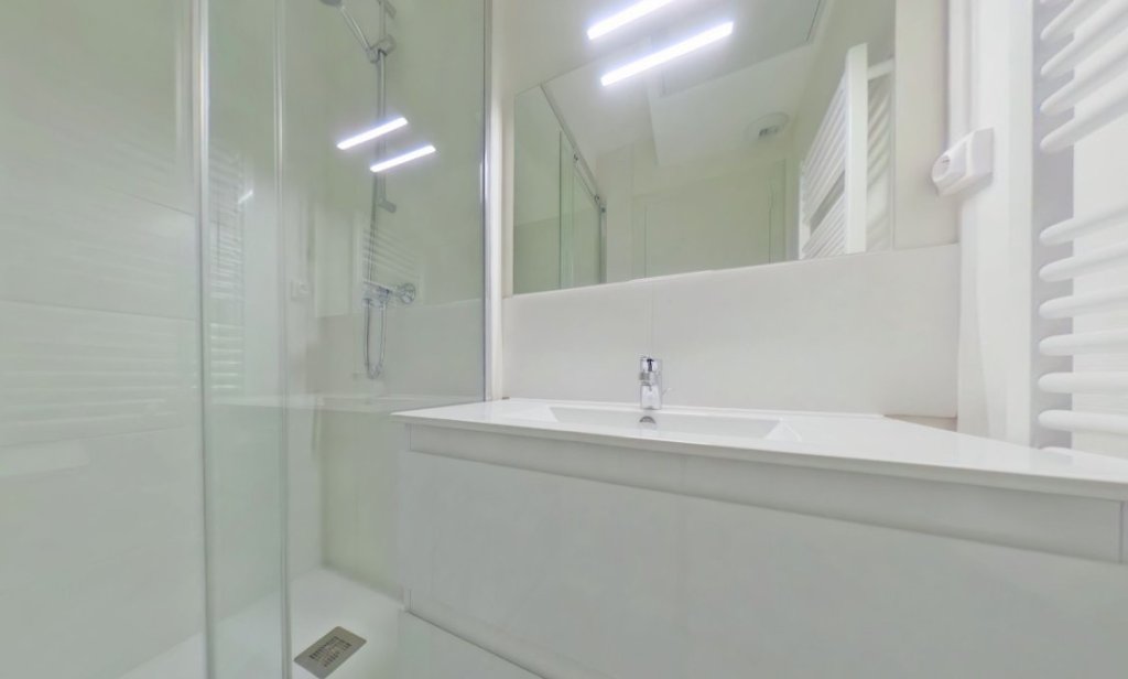 STUDIO A LOUER - LYON 2EME ARRONDISSEMENT Bellecour-Sala - 23.4 m2 - 608 &euro; charges comprises par mois
