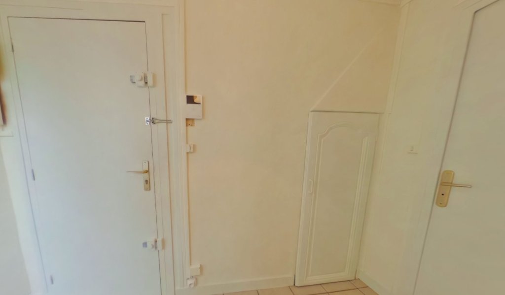 STUDIO A LOUER - LYON 2EME ARRONDISSEMENT Bellecour-Sala - 23.4 m2 - 608 &euro; charges comprises par mois