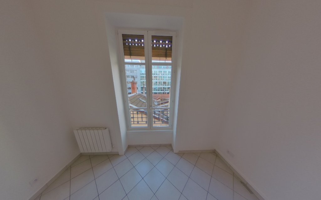 STUDIO A LOUER - LYON 2EME ARRONDISSEMENT Rambaud-Seguin - 42.05 m2 - 728 &euro; charges comprises par mois