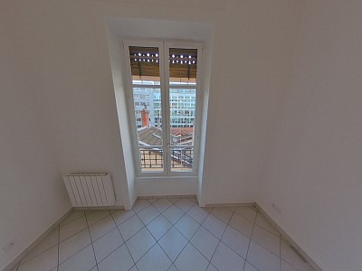 STUDIO A LOUER - LYON 2EME ARRONDISSEMENT Rambaud-Seguin - 42.05 m2 - 728 &euro; charges comprises par mois
