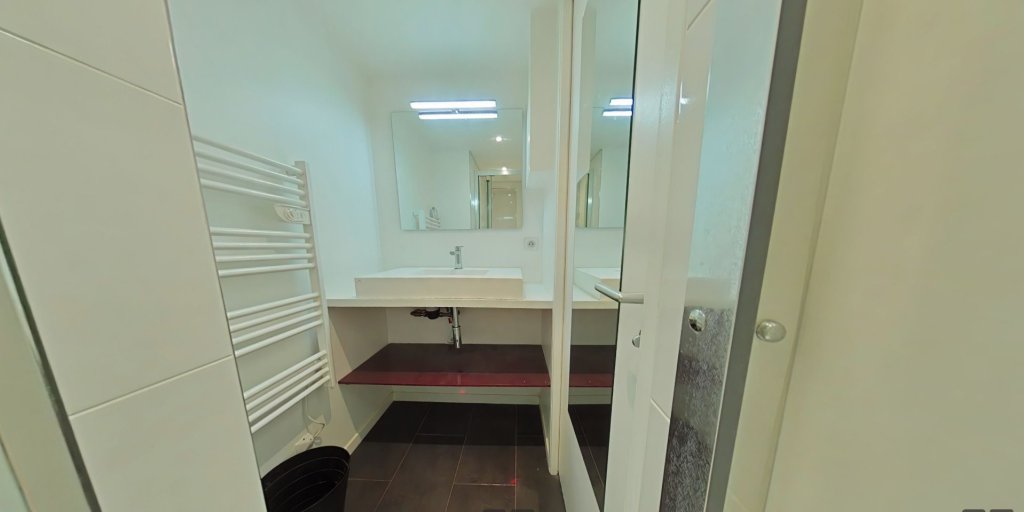 STUDIO A LOUER - LYON 2EME ARRONDISSEMENT Bellecour-Sala - 25.53 m2 - 536 &euro; charges comprises par mois