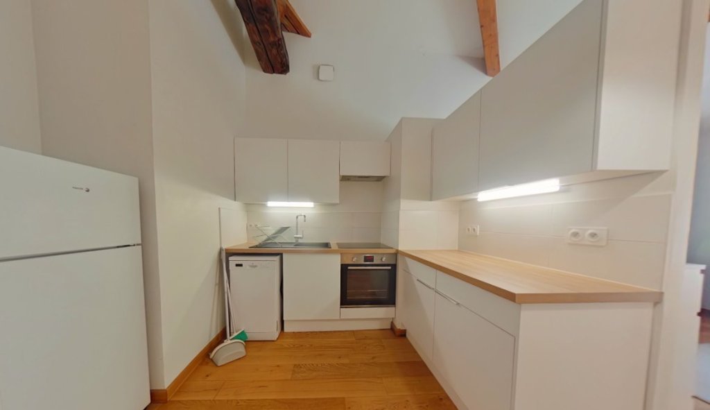 STUDIO A LOUER - LYON 2EME ARRONDISSEMENT Gailleton-A. Comte - 43.77 m2 - 1 051 &euro; charges comprises par mois