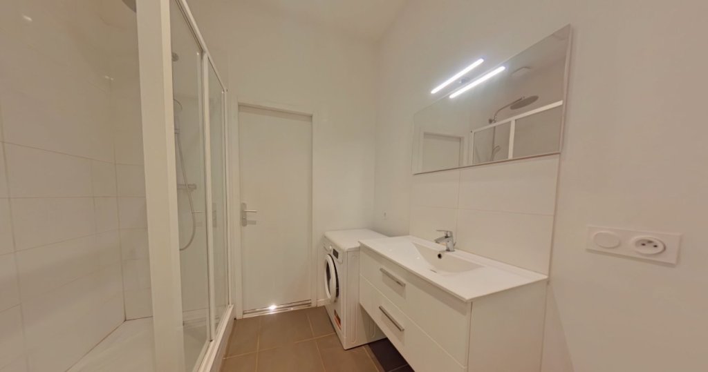STUDIO A LOUER - LYON 2EME ARRONDISSEMENT Gailleton-A. Comte - 43.77 m2 - 1 051 &euro; charges comprises par mois