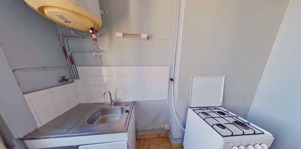 STUDIO A LOUER - LYON 2EME ARRONDISSEMENT Carnot-Charite - 37.19 m2 - 695 &euro; charges comprises par mois