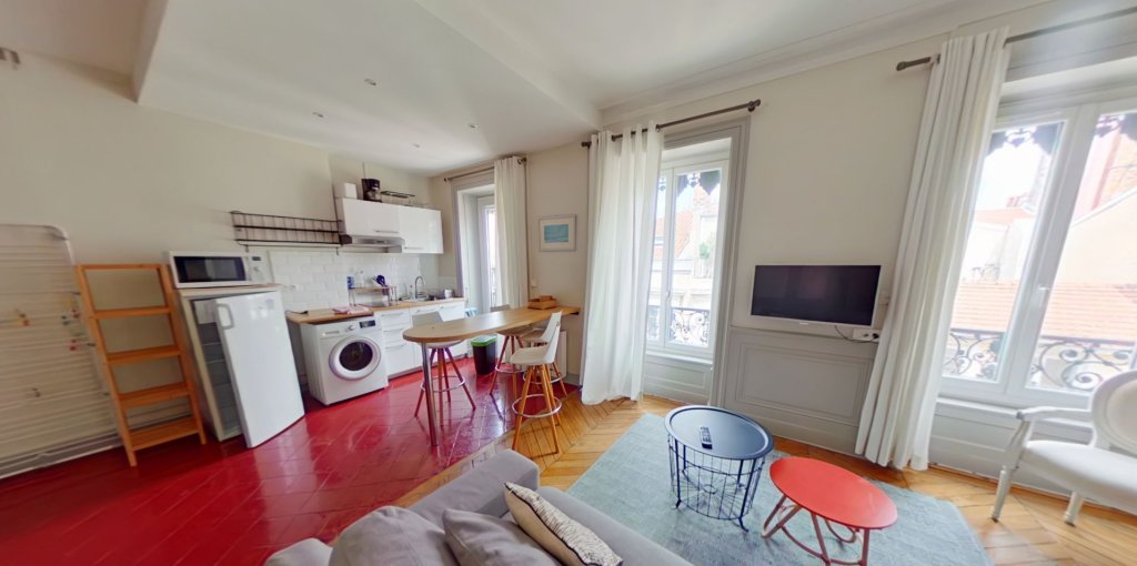 STUDIO A LOUER - LYON 2EME ARRONDISSEMENT La Bourse-Grenette - 37.79 m2 - 798 &euro; charges comprises par mois