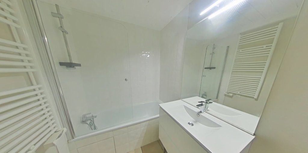 STUDIO A LOUER - LYON 2EME ARRONDISSEMENT Bellecour-a Gourjus - 44.19 m2 - 805 &euro; charges comprises par mois