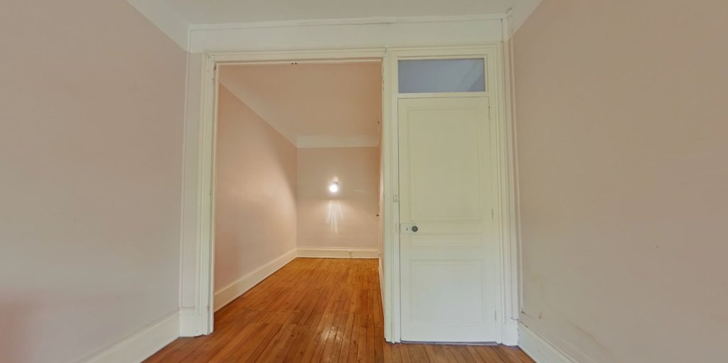 STUDIO A LOUER - LYON 2EME ARRONDISSEMENT Rambaud-Seguin - 42.81 m2 - 760 &euro; charges comprises par mois