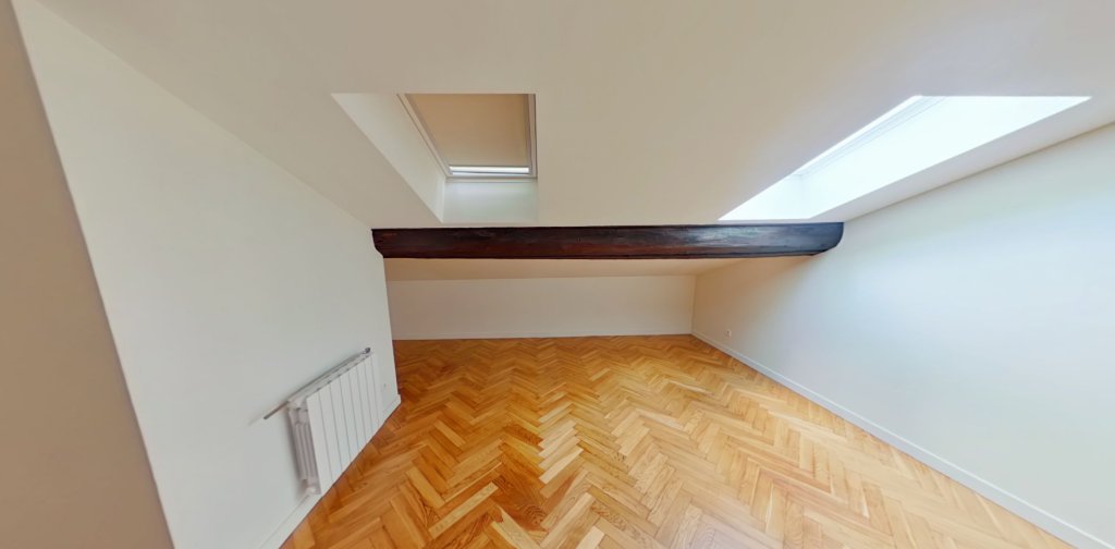 STUDIO A LOUER - LYON 2EME ARRONDISSEMENT Merciere-Grolee - 30.02 m2 - 590 &euro; charges comprises par mois