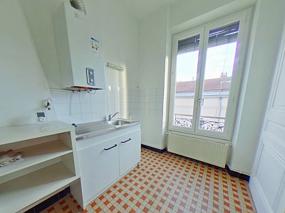 STUDIO A LOUER - LYON 2EME ARRONDISSEMENT Vaubecour-Mairie - 51.09 m2 - 855 € charges comprises par mois