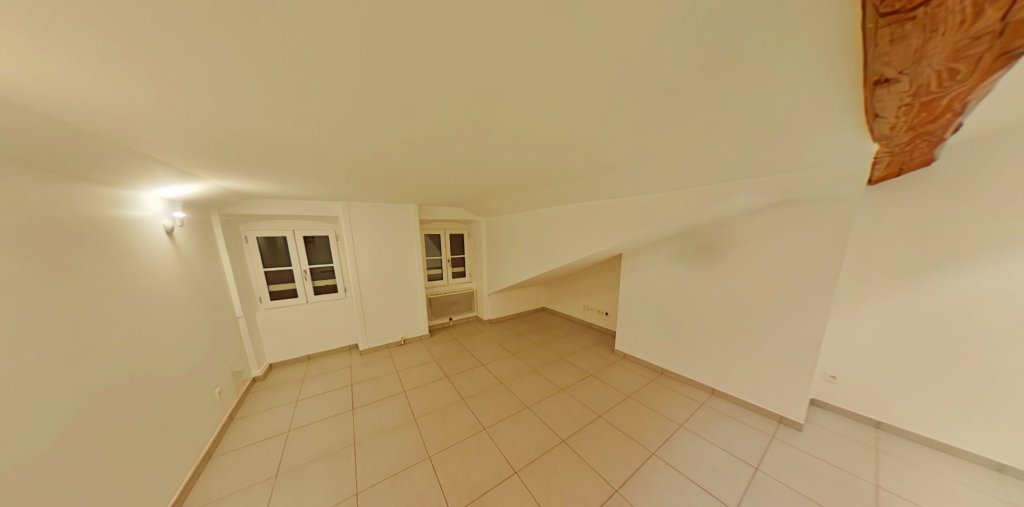 STUDIO A LOUER - LYON 2EME ARRONDISSEMENT - 29.54 m2 - 627,25 &euro; charges comprises par mois
