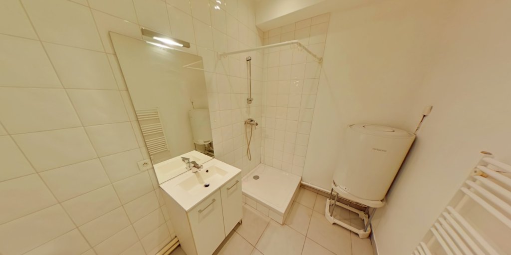 STUDIO A LOUER - LYON 2EME ARRONDISSEMENT - 29.54 m2 - 627,25 &euro; charges comprises par mois
