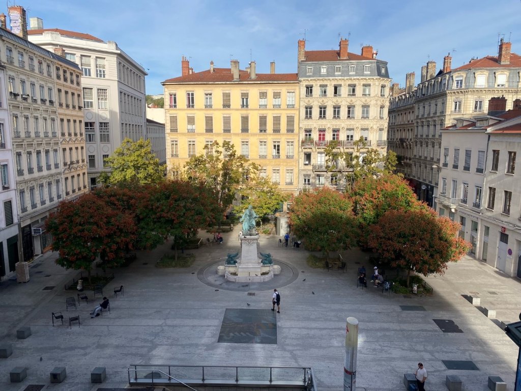 STUDIO A LOUER - LYON 2EME ARRONDISSEMENT Carnot-Charite - 25.17 m2 - 600 &euro; charges comprises par mois