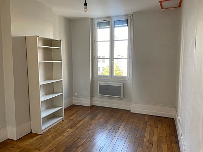 STUDIO A LOUER - LYON 2EME ARRONDISSEMENT Carnot-Charite - 25.17 m2 - 600 € charges comprises par mois