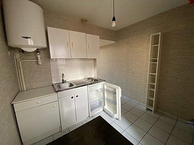 STUDIO A LOUER - LYON 2EME ARRONDISSEMENT Carnot-Charite - 25.17 m2 - 600 € charges comprises par mois