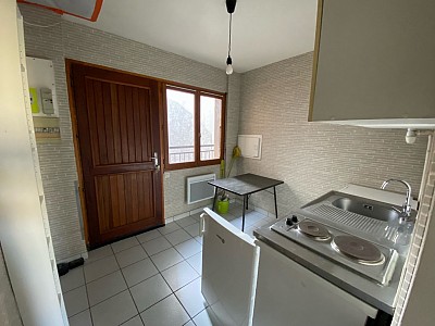STUDIO A LOUER - LYON 2EME ARRONDISSEMENT Carnot-Charite - 25.17 m2 - 600 € charges comprises par mois
