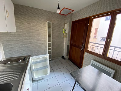 STUDIO A LOUER - LYON 2EME ARRONDISSEMENT Carnot-Charite - 25.17 m2 - 600 € charges comprises par mois