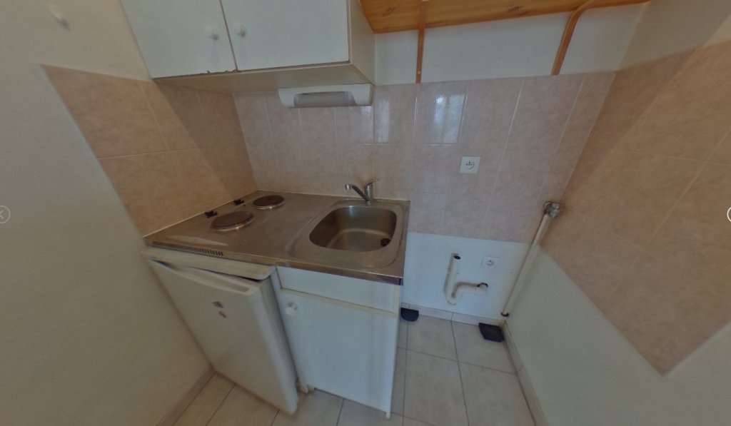 STUDIO A LOUER - LYON 3EME ARRONDISSEMENT Moncey - 27.35 m2 - 540 &euro; charges comprises par mois