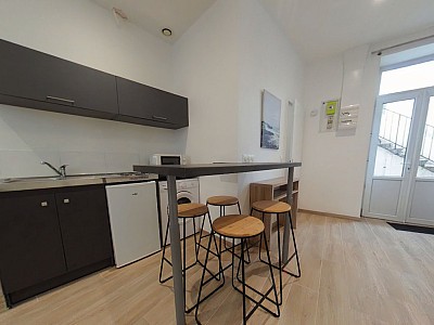 STUDIO A LOUER - LYON 3EME ARRONDISSEMENT Paul Bert-Maisons Neuves - 33.06 m2 - 786 € charges comprises par mois