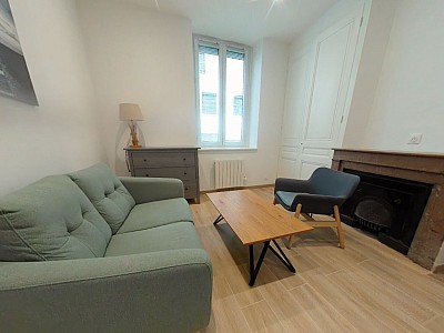 STUDIO A LOUER - LYON 3EME ARRONDISSEMENT Paul Bert-Maisons Neuves - 33.06 m2 - 786 € charges comprises par mois