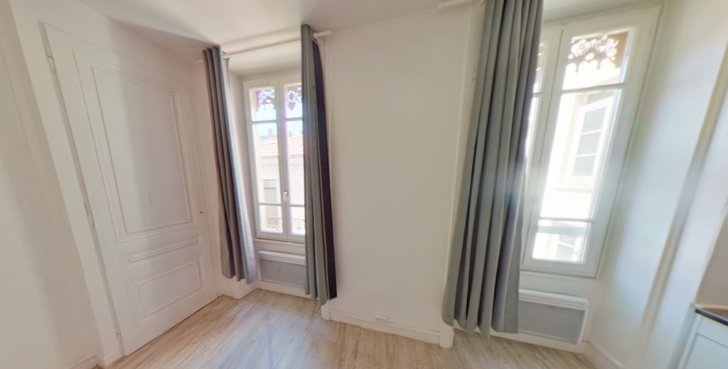 STUDIO A LOUER - LYON 3EME ARRONDISSEMENT Paul Bert-Maisons Neuves - 29.79 m2 - 595 &euro; charges comprises par mois
