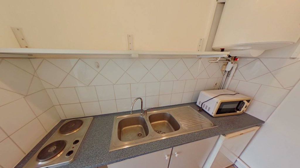STUDIO A LOUER - LYON 3EME ARRONDISSEMENT Saxe-Vileroy - 22.86 m2 - 540 &euro; charges comprises par mois