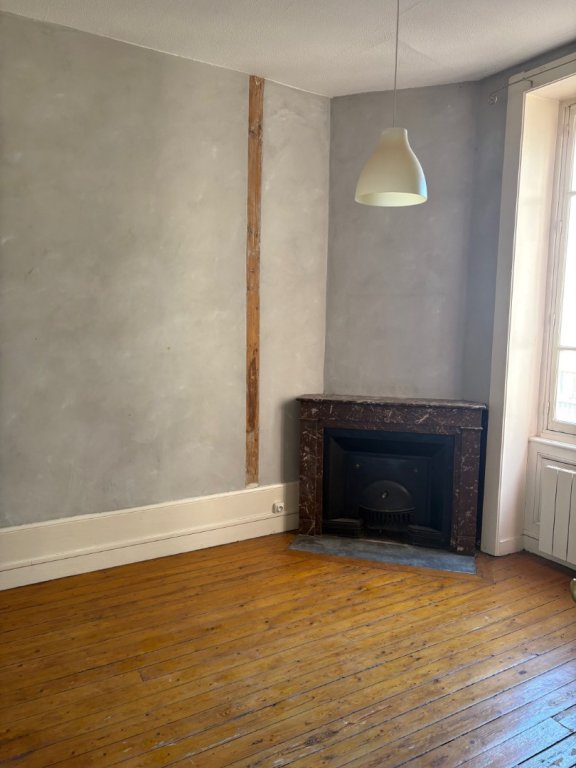 STUDIO A LOUER - LYON 3EME ARRONDISSEMENT Voltaire - 28.24 m2 - 575 &euro; charges comprises par mois