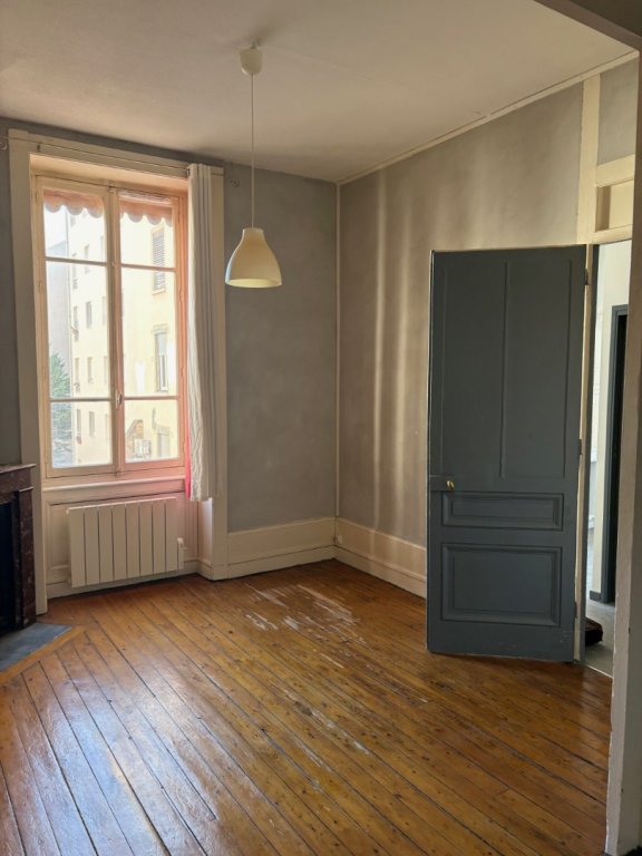STUDIO A LOUER - LYON 3EME ARRONDISSEMENT Voltaire - 28.24 m2 - 575 &euro; charges comprises par mois
